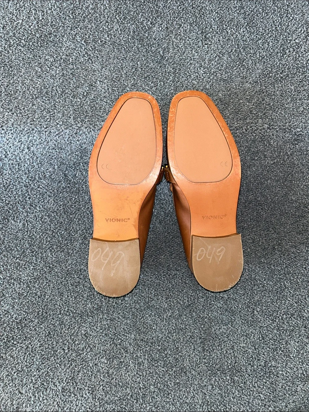 Vionic Brown Leather Loafers with Gold Chain Accent
